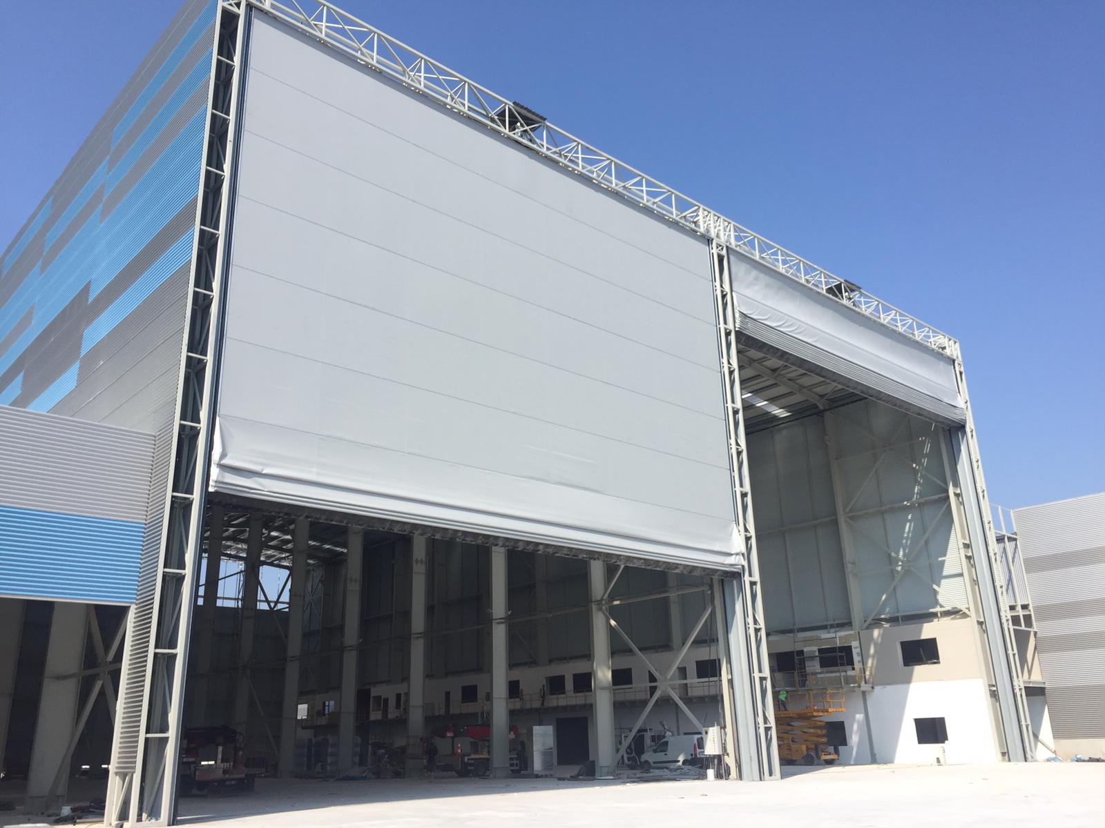 Mega Hangar Kapı